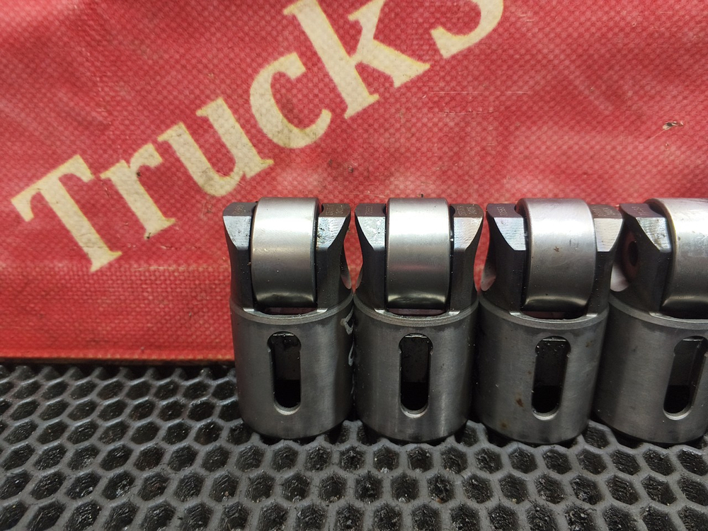 Комплект толкателей выпускного клапана 2020г.