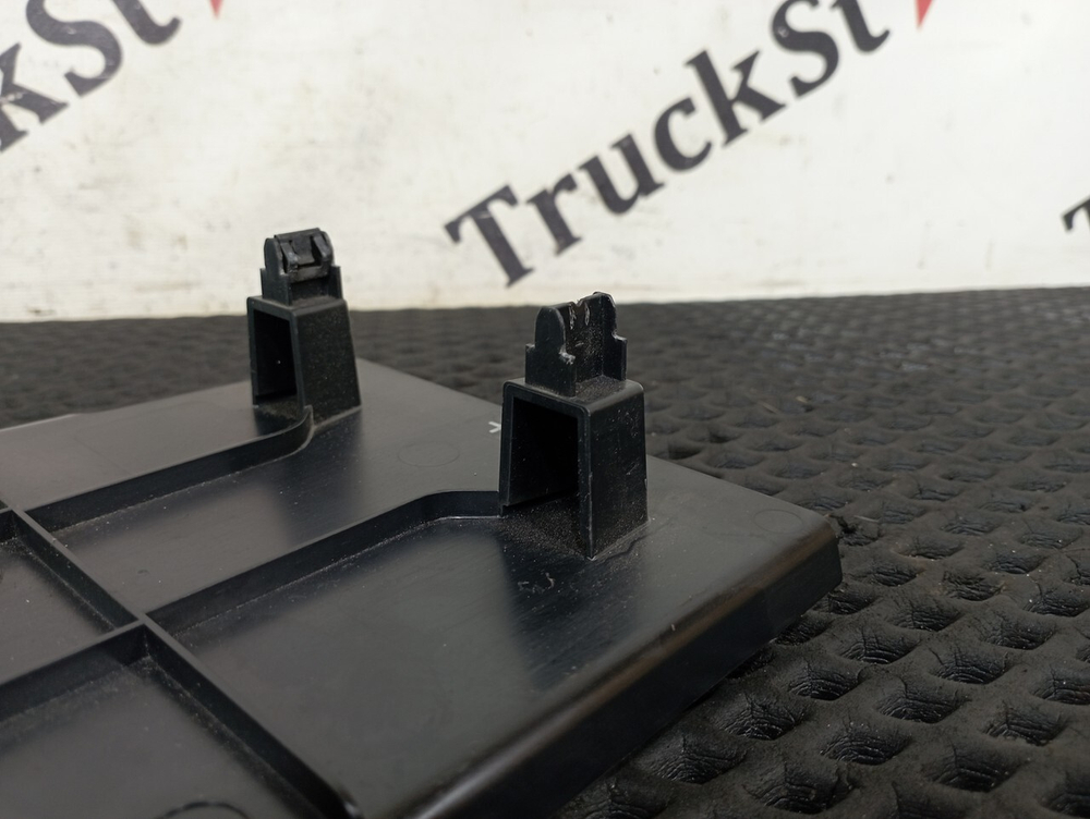 Накладка торпедо 2023г