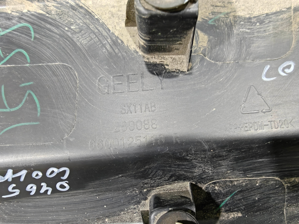 Накладка двери задней правой Geely Coolray 19-24 Б/У Оригинал 5081037900