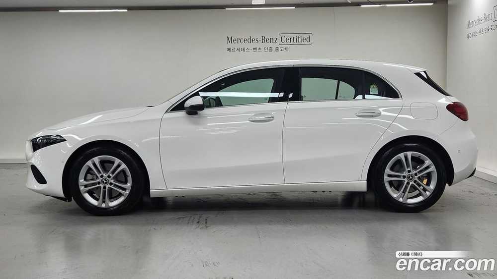 Mercedes-Benz A-Class W177 A220 Hatchback (02.2024)