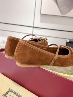Gucci Flats (3 colors)