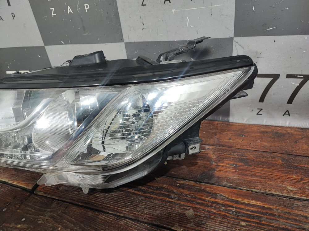 Фара левая ксенон Toyota Camry (XV50) 14-17 Б/У Оригинал 8118533891