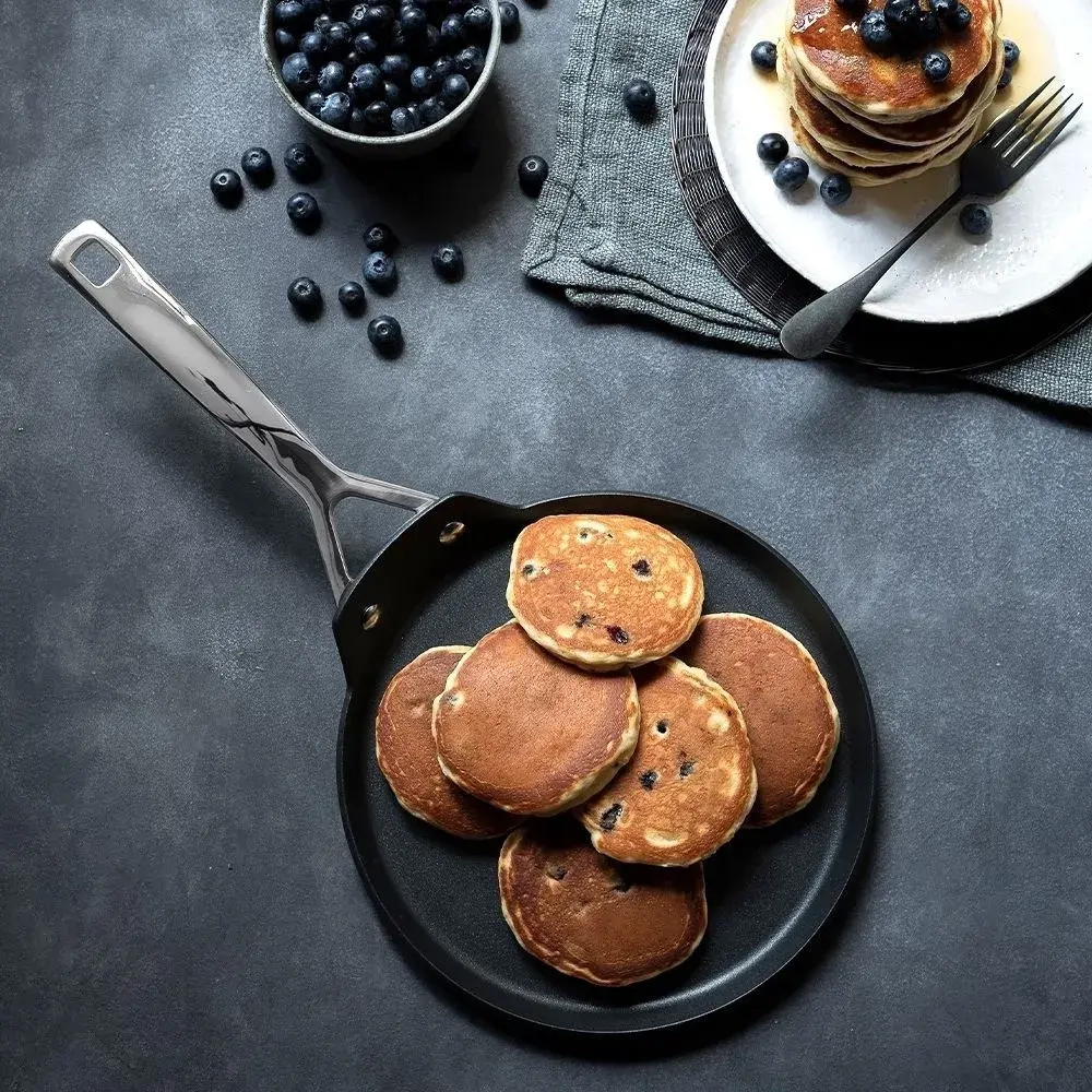 Le Creuset PRO 28см сковорода с антипригарным покрытием для блинов
