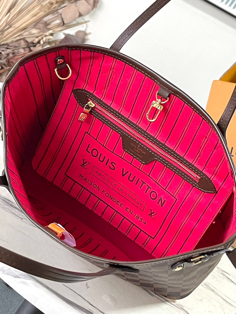 Louis Vuitton Neverfull PM