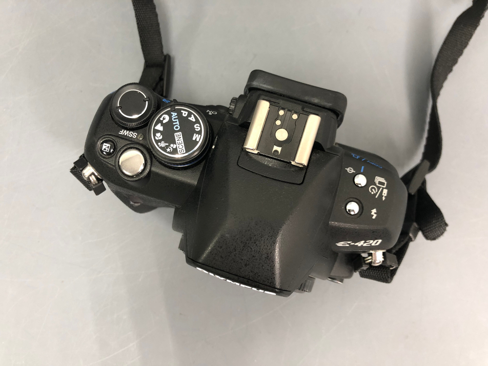 Olympus E-420 Body
