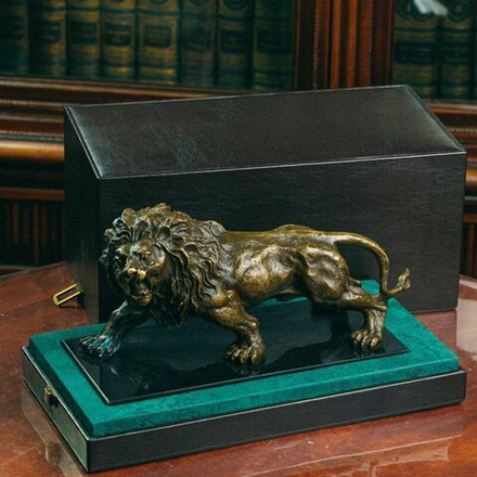Кабинетная скульптура «Ревущий лев»