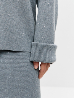 Серый вязаный джемпер с пайетками