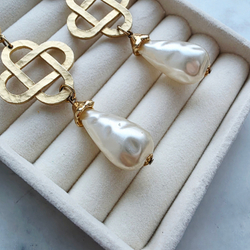 Серьги с подвесной жемчужиной