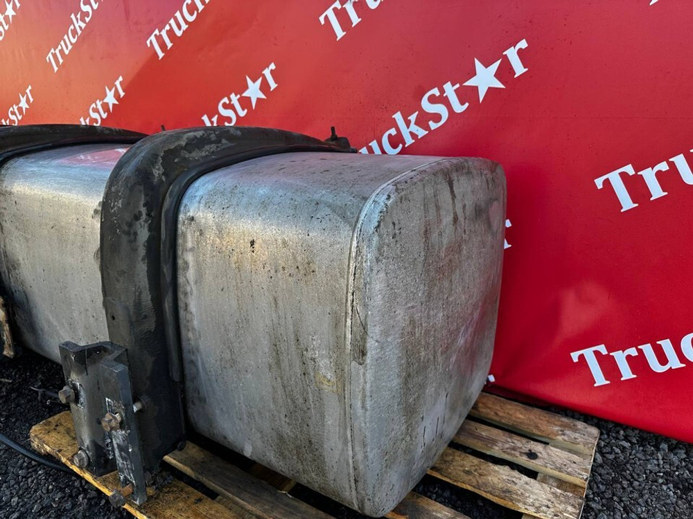 Бак топливный 850L