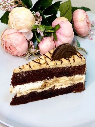 Торт Сникерс