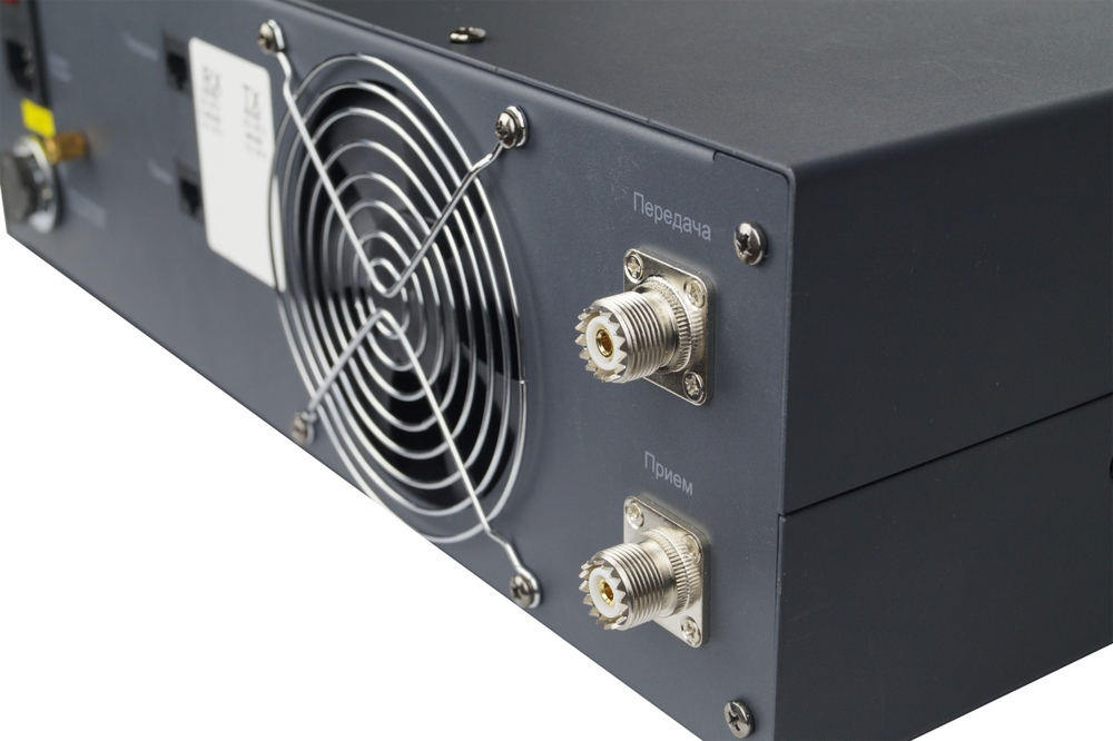 Радиоретранслятор DR-40 DMR VHF