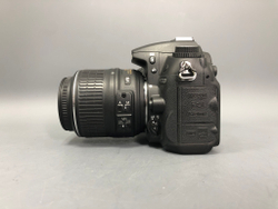 Nikon D7000 + kit 18-55mm 3.5-5.6G VR 5.600 кадров