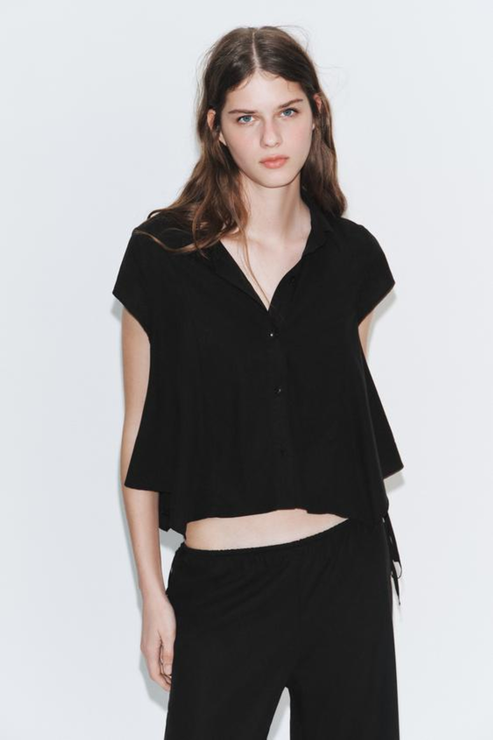 ZARA АСИММЕТРИЧНАЯ РУБАШКА СТРУЯЩЕГОСЯ КРОЯ, ЧЕРНЫЙ
