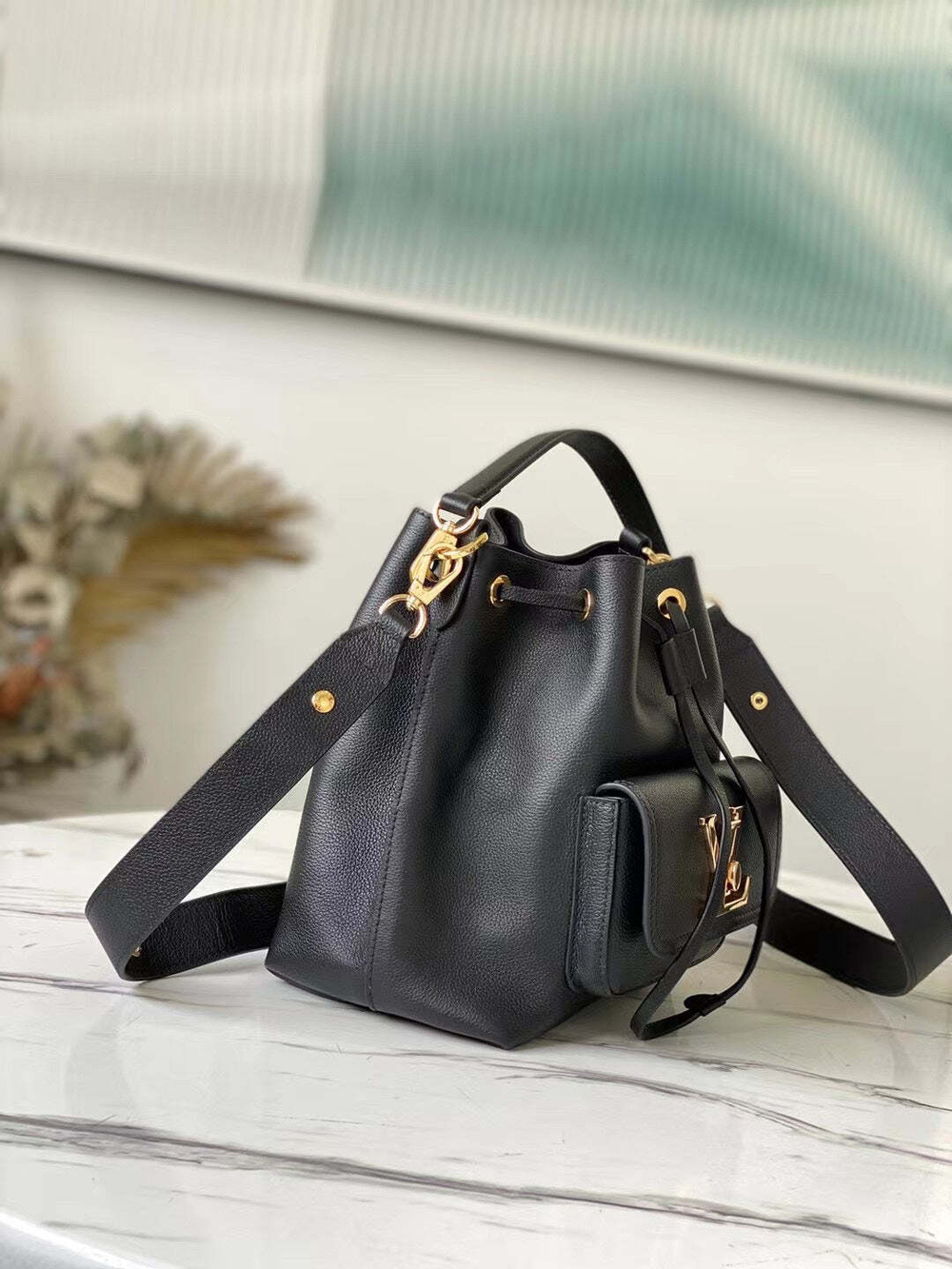 Louis Vuitton Lockme Bucket