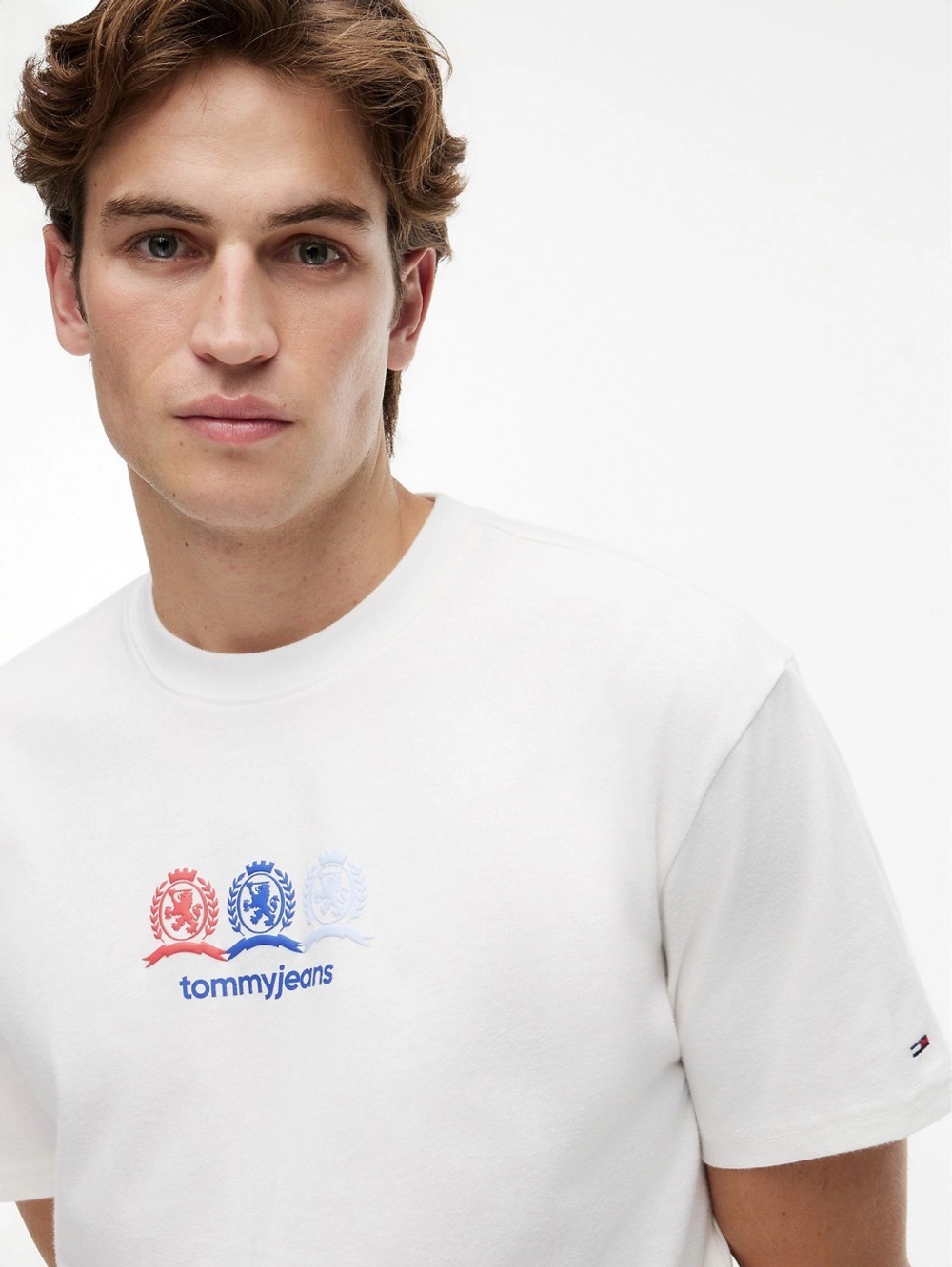 Футболка Tommy Jeans Multi-Crest Logo Ecru
