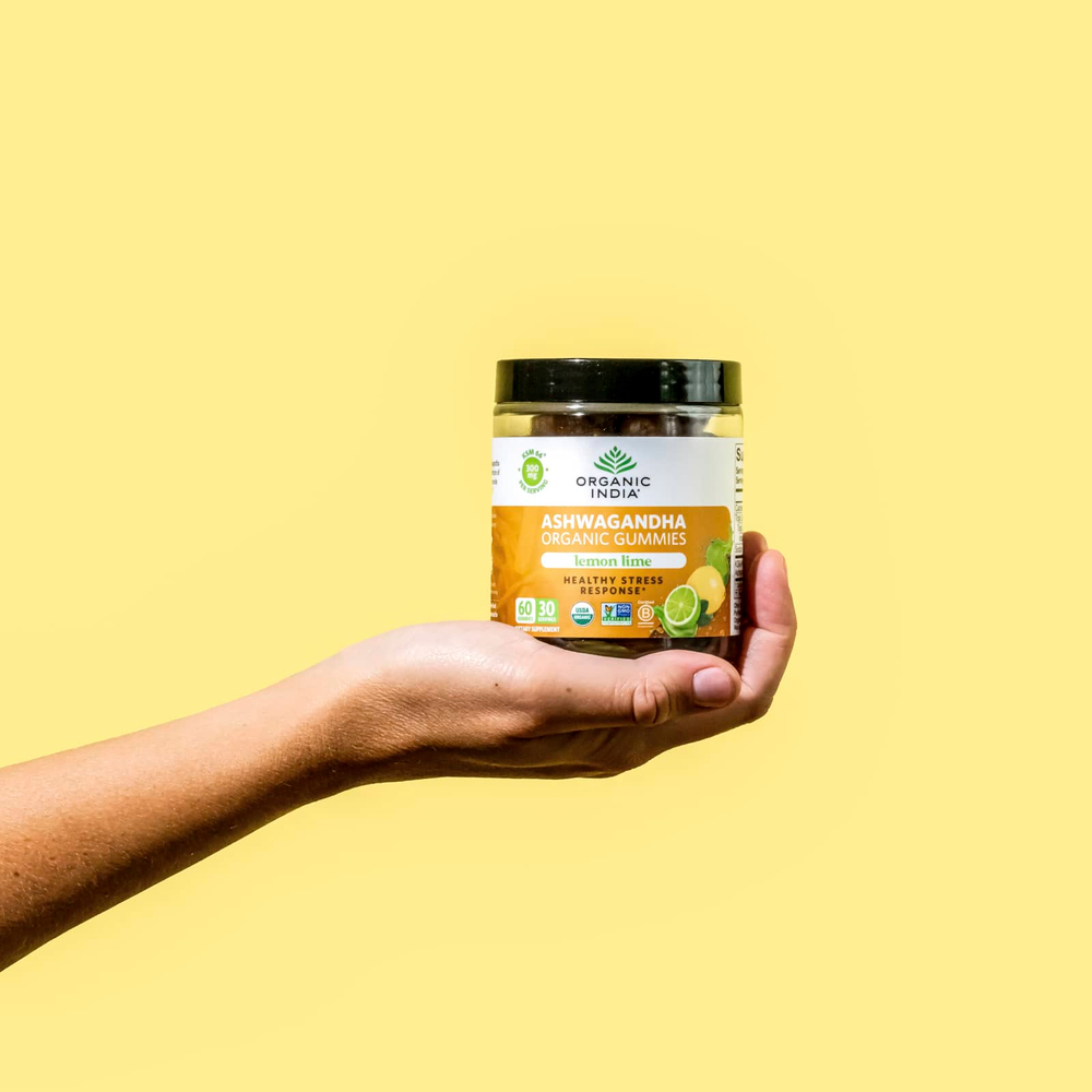 Organic India, Органические жевательные мармеладки ашваганда, лимон и лайм, 60 жевательных мармеладок (150 мг в каждой жевательной мармеладке)