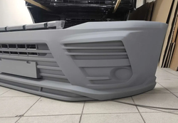 Передний бампер на Volkswagen Crafter (2006-2016)