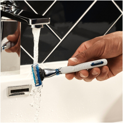 Бритвенный станок Gillette Mach3 Turbo 3D с двумя касетами