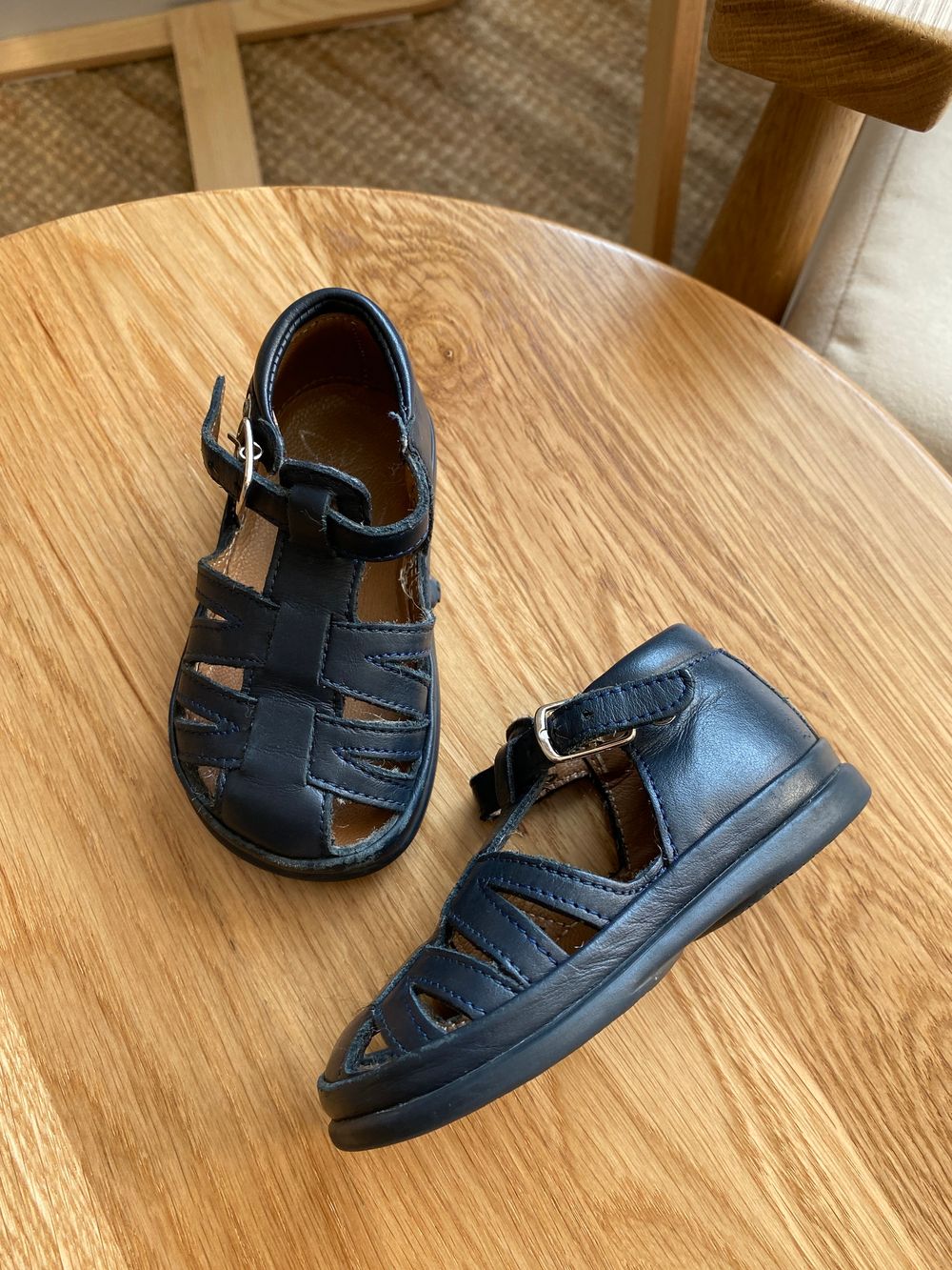 Сандалии Pom dapi