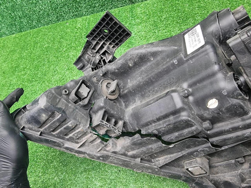 Битая Фара правая Kia Rio 4 FB (2020-2022) галоген