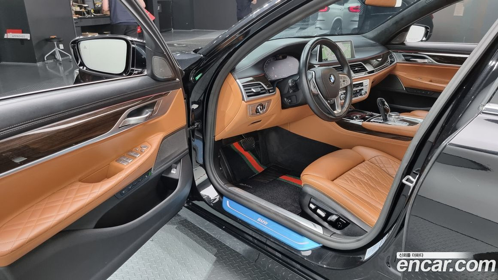 BMW 7 Series (G11) 740Li xDrive Design Pure Excellence (05.2021)