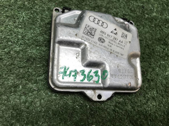 Блок управления фары Audi Q7 2 (2015-2019)