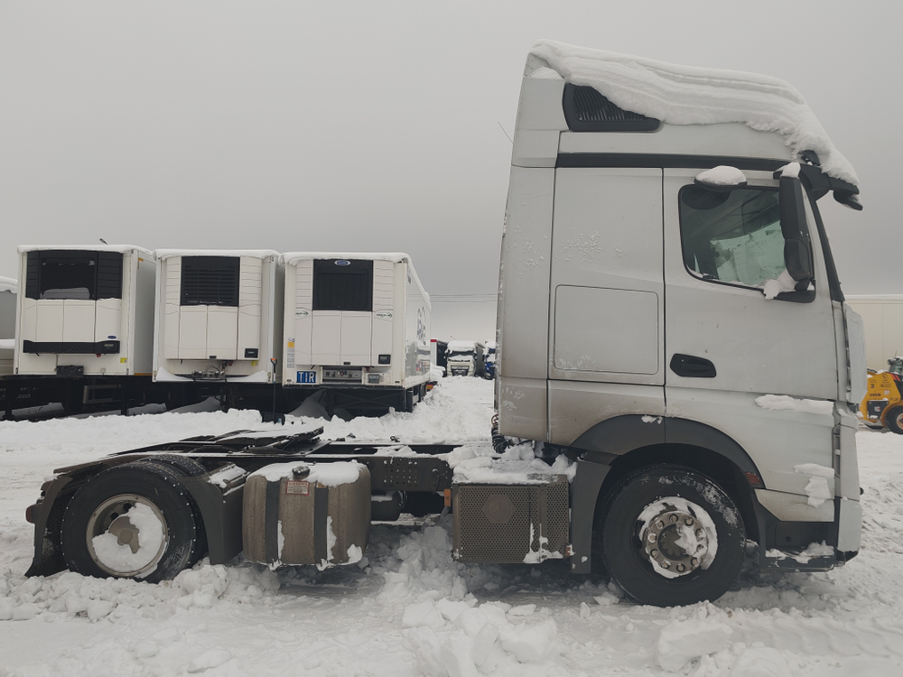 Mercedes-Benz ACTROS 4x2 Седельный тягач 1845 LS (Дизельный, 12,8 л, 449 л.с., АТ)
