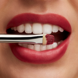 MAC Cosmetics Lustreglass Sheer-Shine Lipstick - глянцевая помада, 3 g