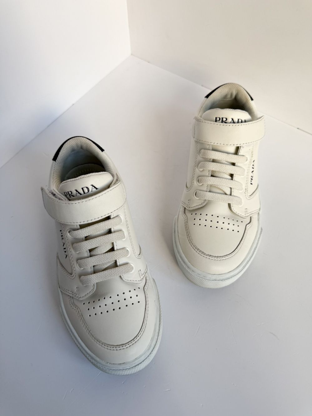 Кожаные кеды Prada, 33