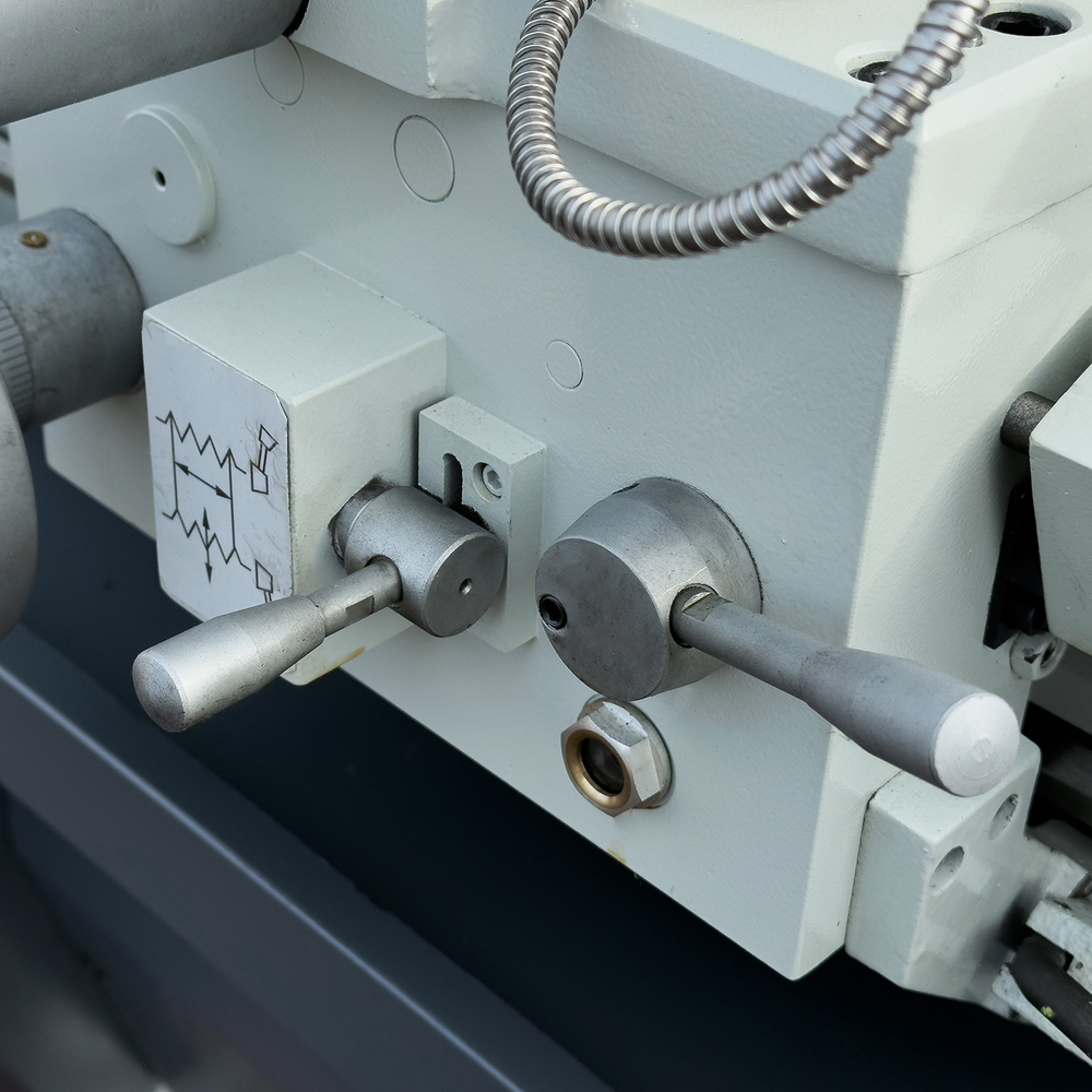 PROMA SPZ-1000 универсальный токарный станок с УЦИ