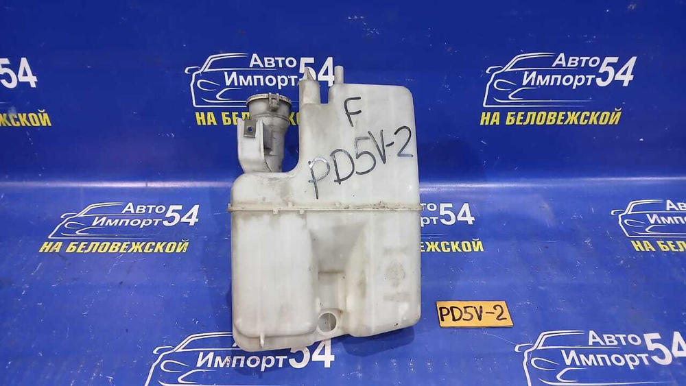 Бачок омывателя MITSUBISHI DELICA 1998