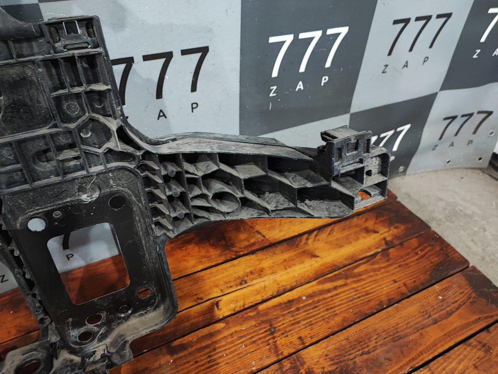 Панель передняя Kia Seltos 19-нв Б/У Оригинал 64101Q5000