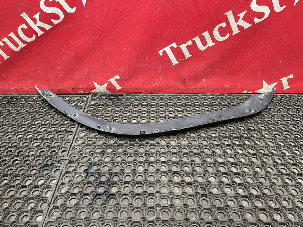 Накладка крыла левая