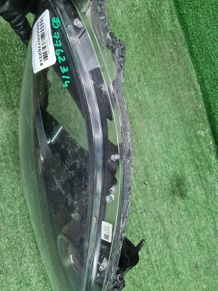 Стекло фары правое Porsche Macan 95b (2014-2018)