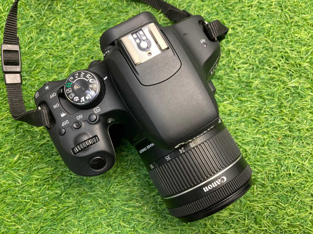 Canon 800D Kit 18-55mm IS STM 26.000 кадров