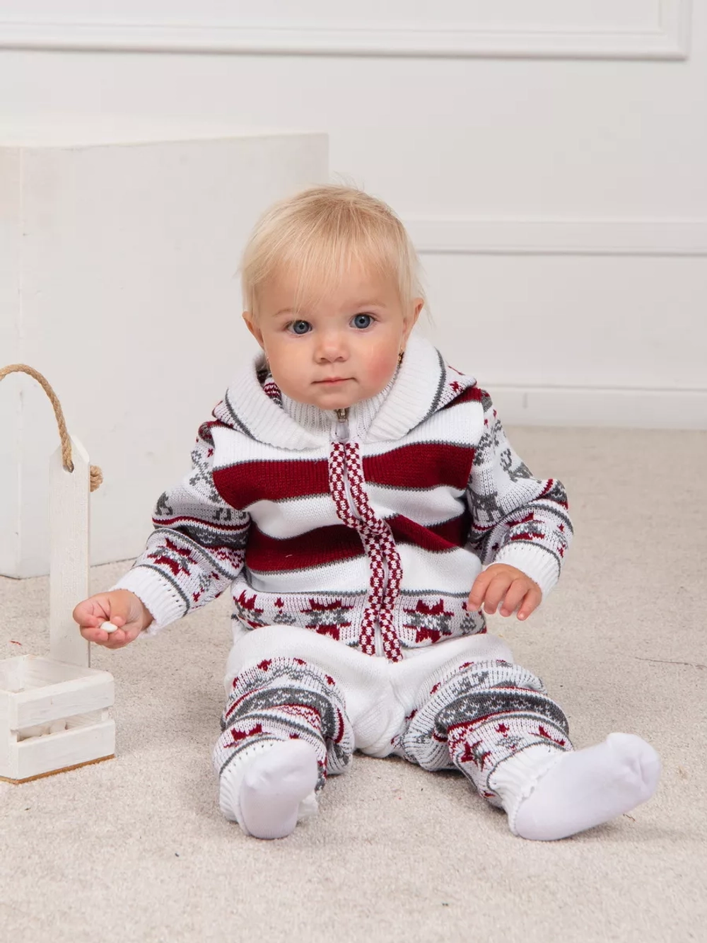 Костюм вязаный