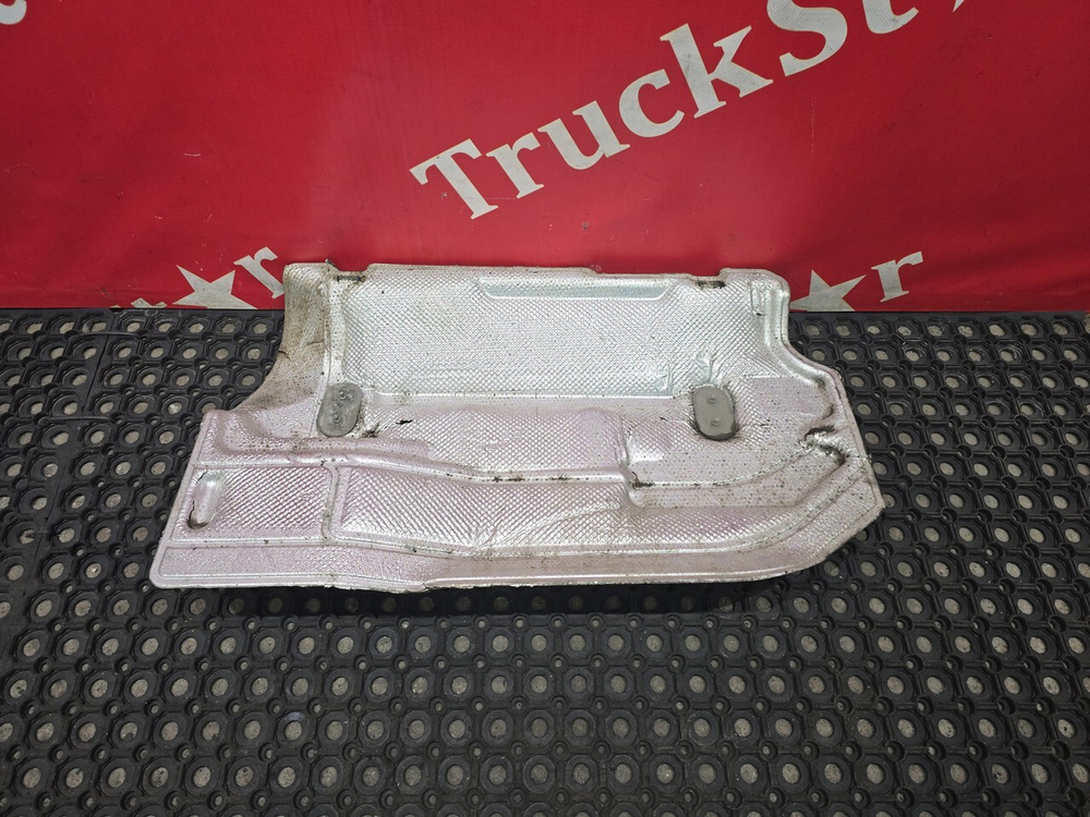 Шумоизоляция двигателя правая 2019 г