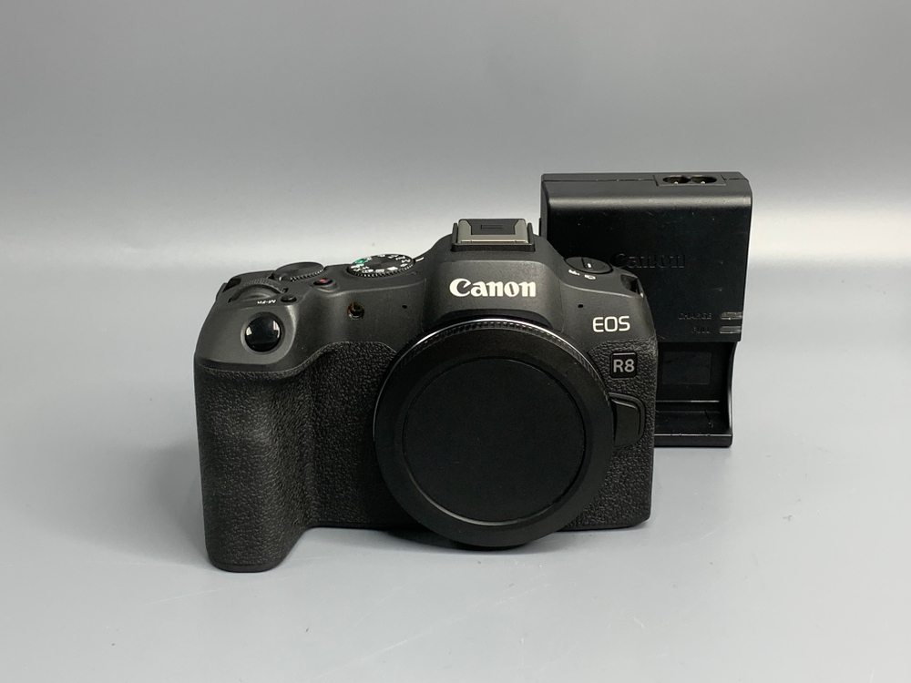 Canon EOS R8 1000 кадров