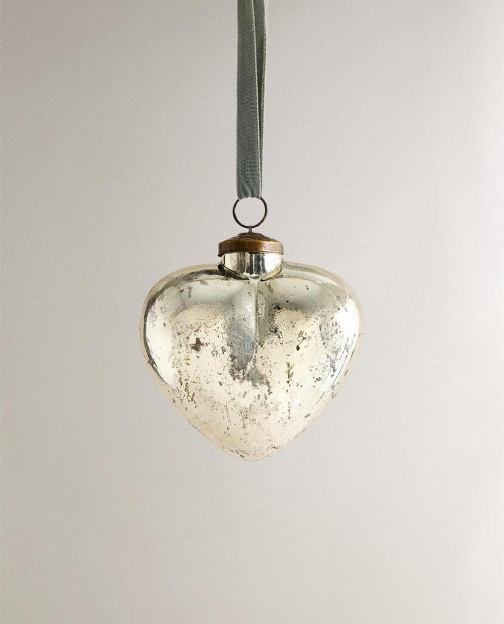 ZARA HOME ИСКУССТВЕННО СОСТАРЕННОЕ ЕЛОЧНОЕ УКРАШЕНИЕ «СЕРДЕЧКО», СЕРЕБРЯНЫЙ