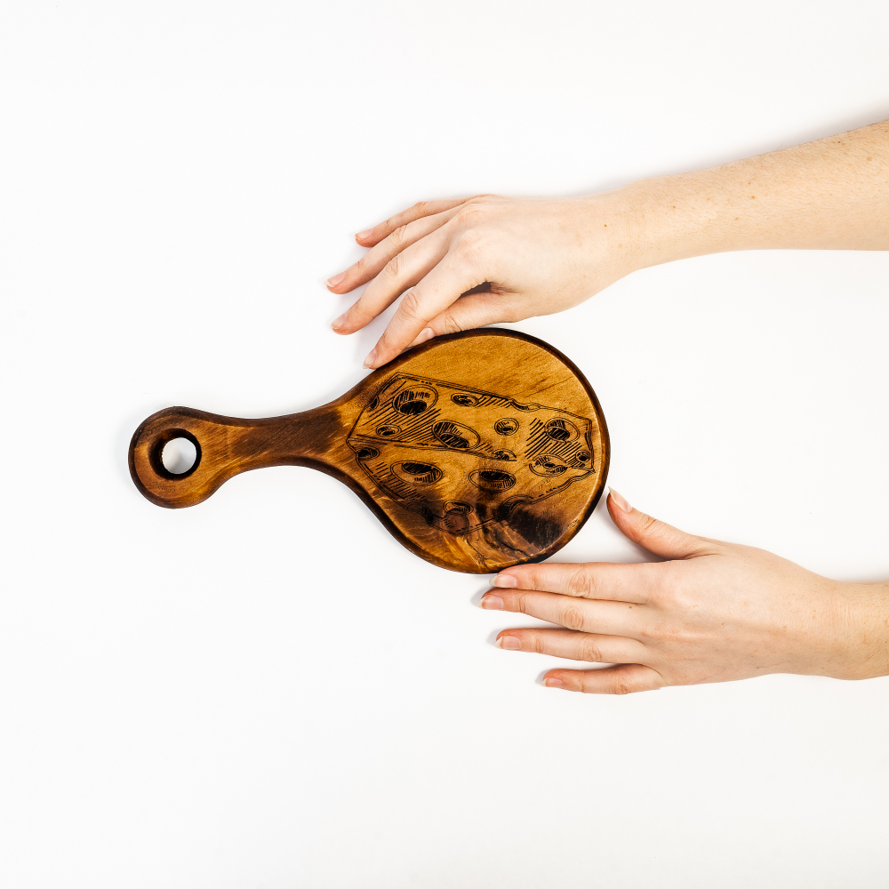 Деревянная доска для сыра из древесины кедра RD36