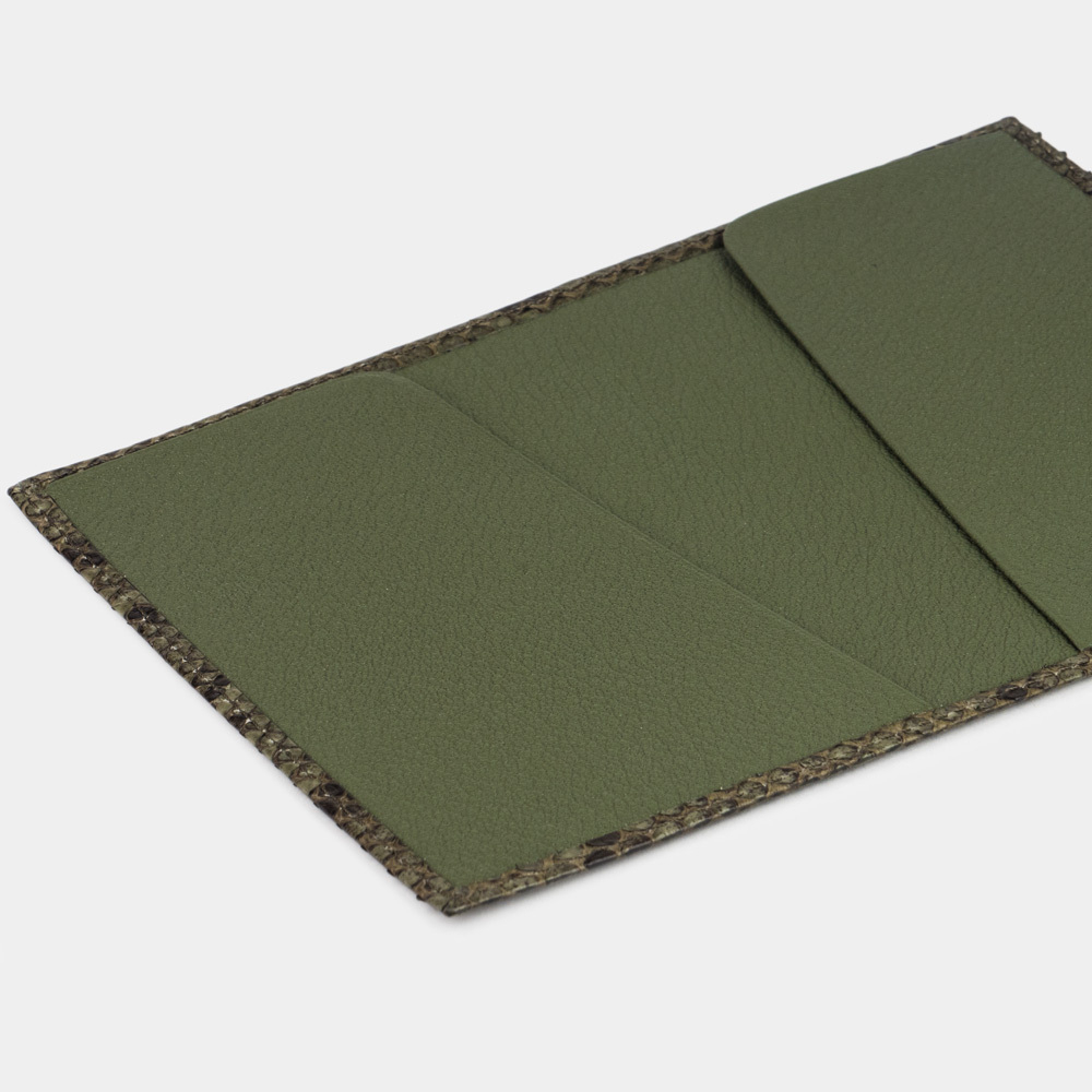 Кожаная обложка для паспорта, питон зеленого цвета