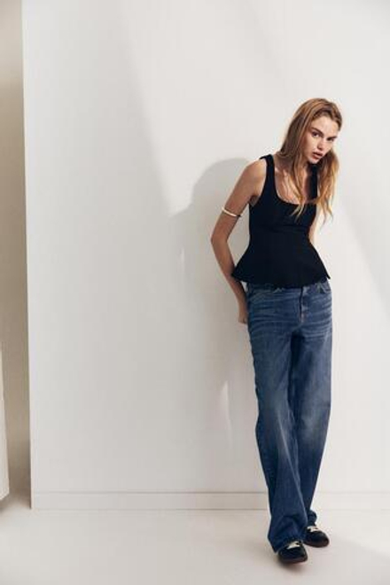 ZARA ТОП ИЗ ЭЛАСТИЧНОЙ ТКАНИ С БАСКОЙ, ЧЕРНЫЙ