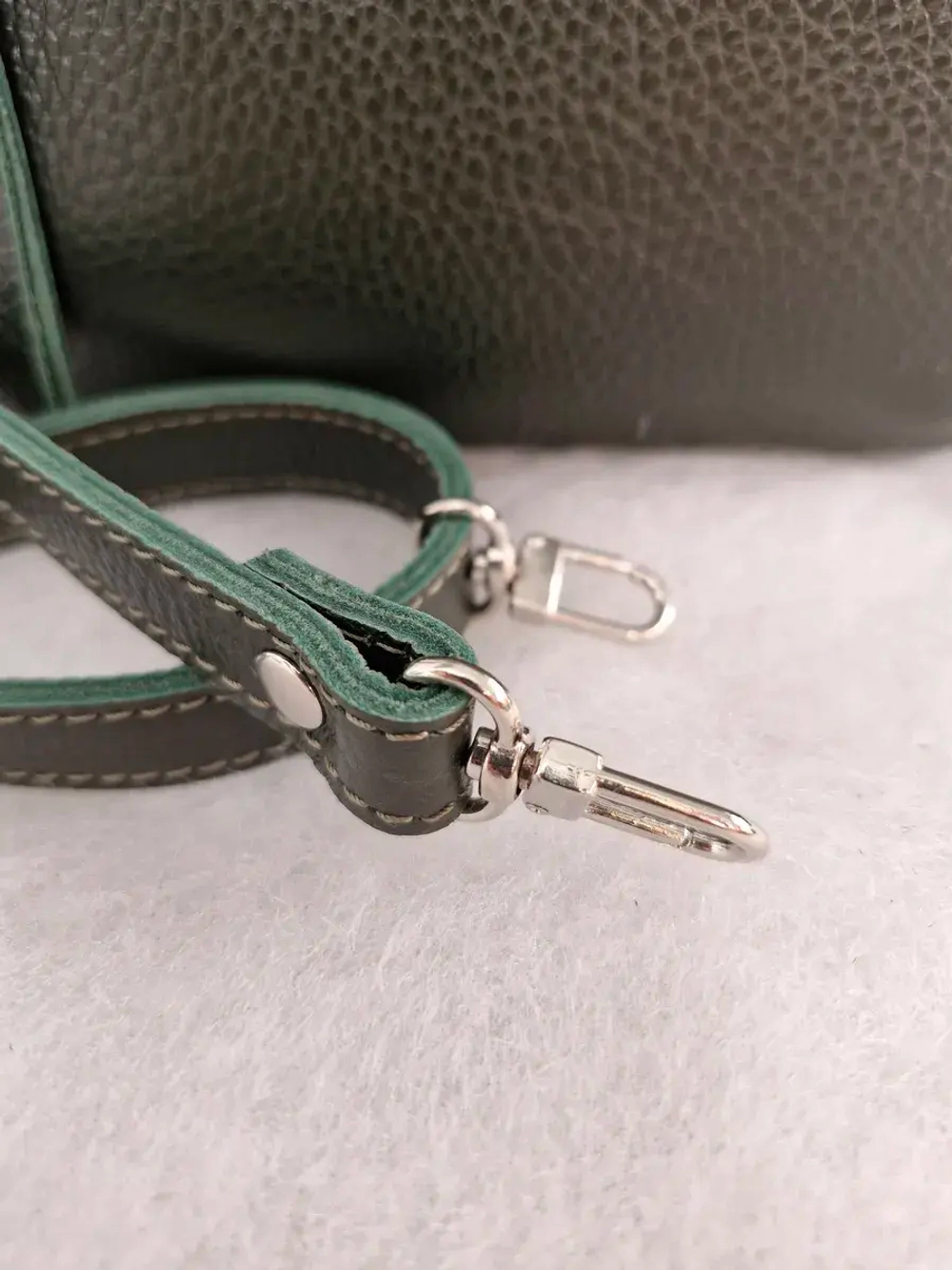 Сумка из натуральной кожи через плечо