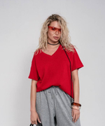 Футболка из легкой ткани с гипюровыми вставками на спине