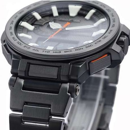 Наручные часы Casio PRX-8000YT-1DR MANASLU