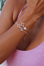 Браслет «Клевер» с лунным радужным камнем