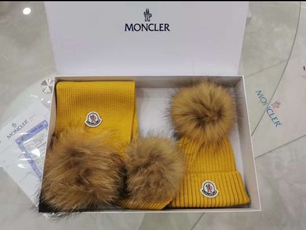 Пуховик Moncler