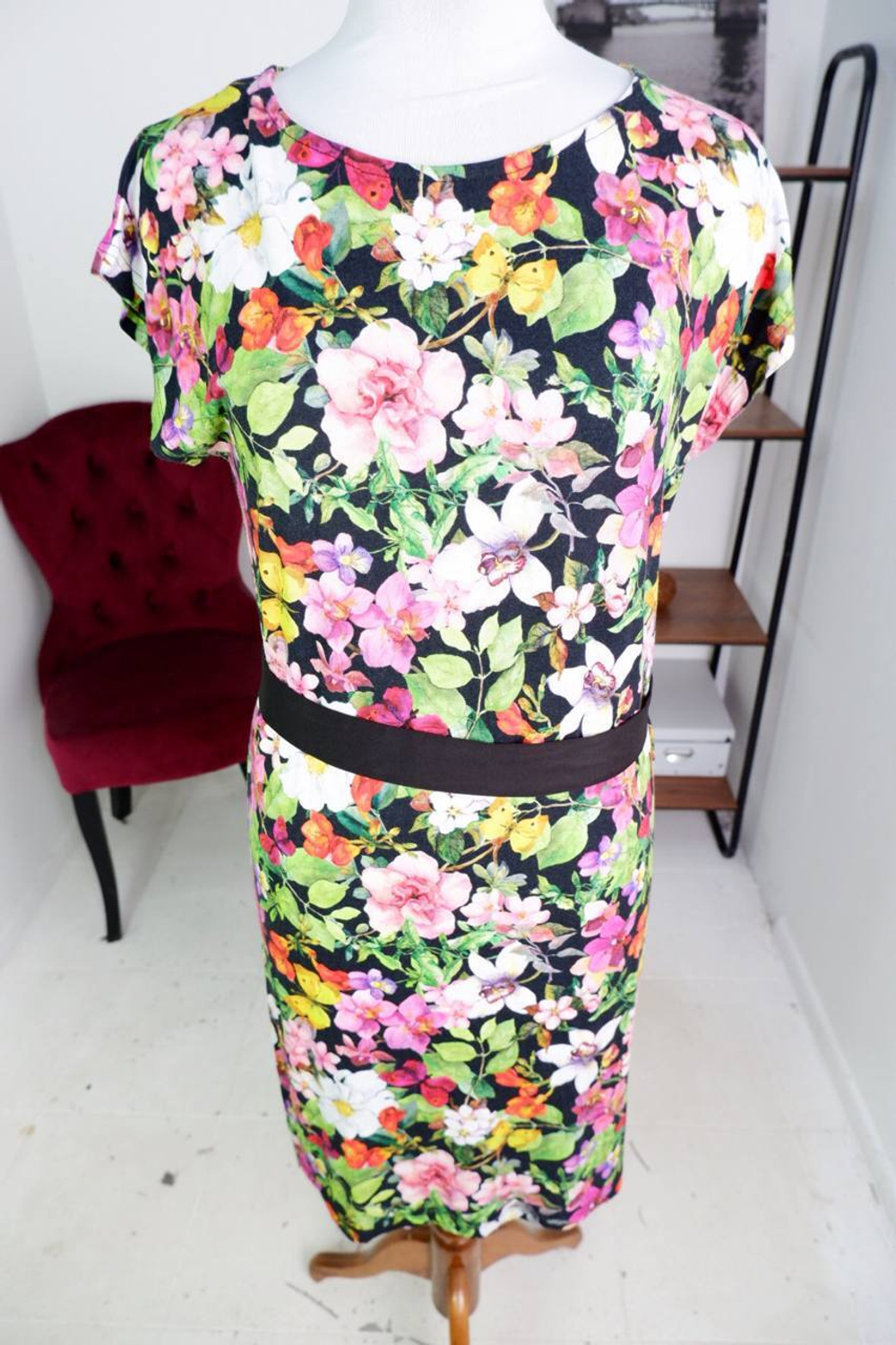 Платье Remix с акцентом на талии, визуально 46 размер