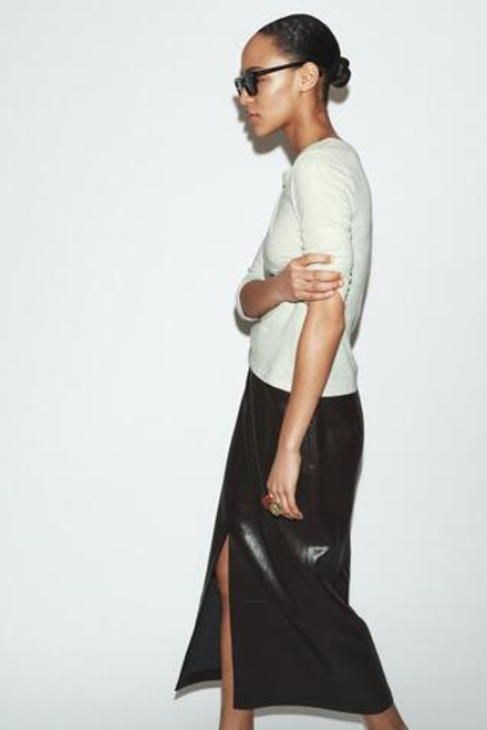 ZARA ФУТБОЛКА ИЗ ЛЬНА С ЭФФЕКТОМ ПОТЕРТОСТИ, ЦВЕТ МОРСКОЙ ВОЛНЫ