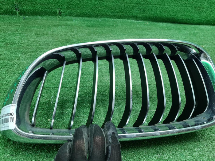 Решетка радиатора левая BMW 3er F34 (2013-2019)